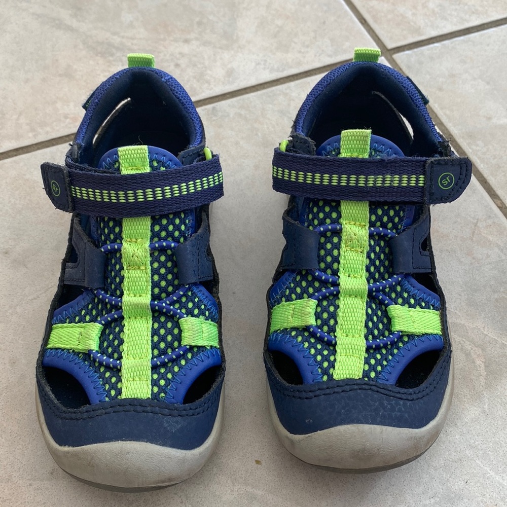 Stride Rite Unisex-Child SRT Wade Running Shoe, Blue/green, Size 8M